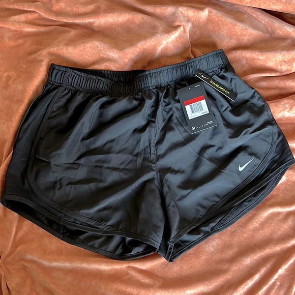 NWT Nike Dri-fit shorts - Picture 1 of 3